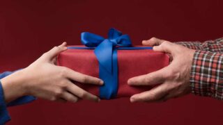 ۱۳ ایده مناسب کادو روز پدر و روز مرد🎁