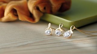 طلا روس را چگونه تمیز کنیم؟